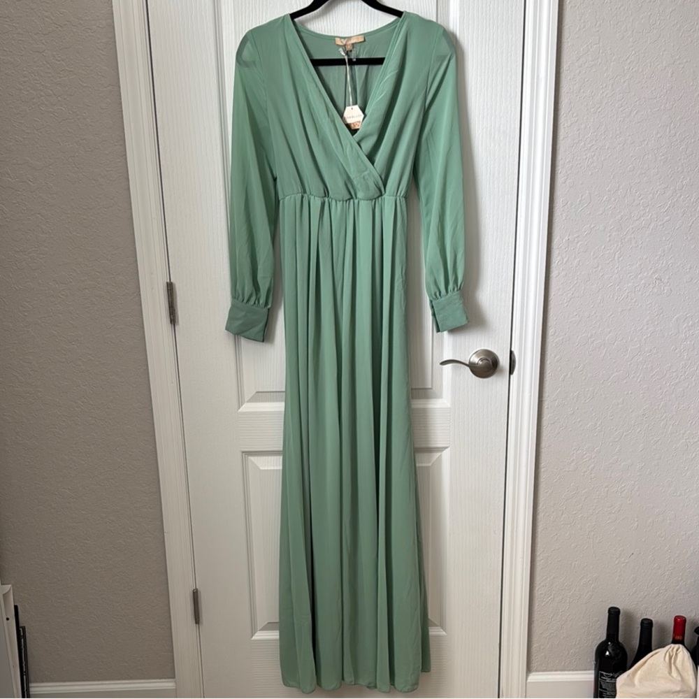 Elegant Green Maxi Dress Bump Friendly